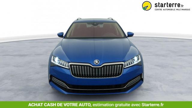 Skoda Superb Combi image 9