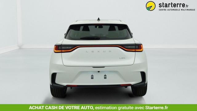 Lexus Lbx image 6