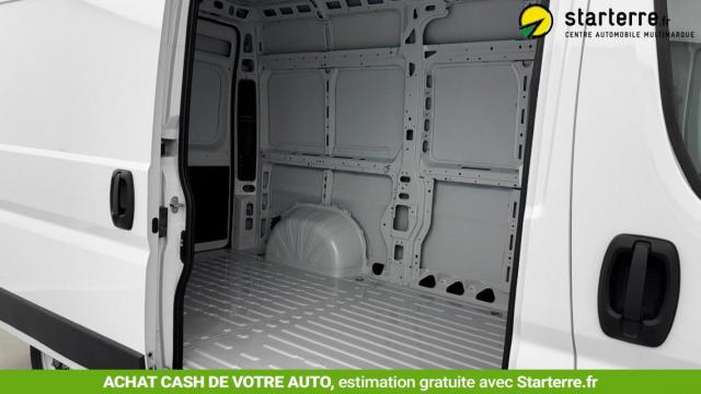 Peugeot Boxer image 1