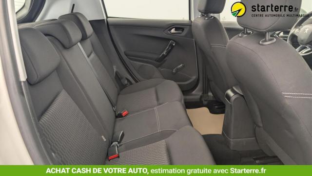 Peugeot 208 image 9