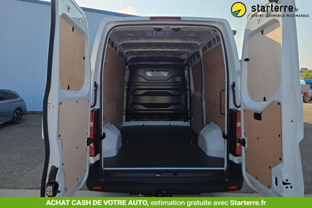 Renault Master image 1
