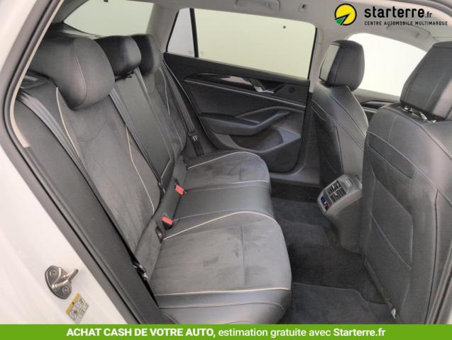 Volkswagen Passat image 9