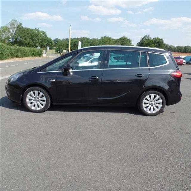 Opel Zafira Tourer image 4