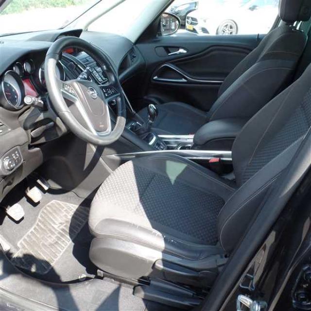 Opel Zafira Tourer image 5