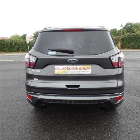 Ford Kuga image 6