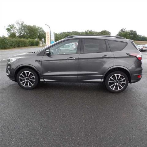 Ford Kuga image 5