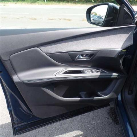 Peugeot 3008 image 3