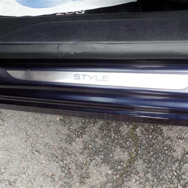 Peugeot 208 image 5