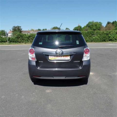 Toyota Verso image 3