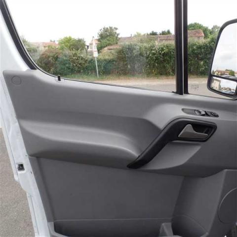 Mercedes Benz Sprinter image 6