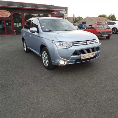 Mitsubishi Outlander image 1