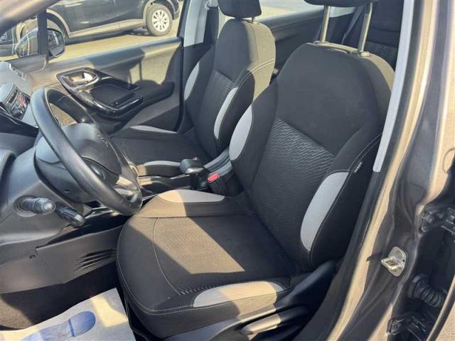 Peugeot 2008 image 8
