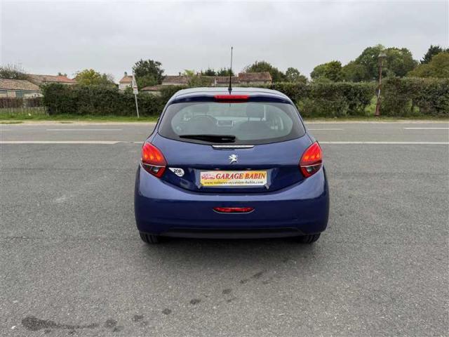 Peugeot 208 image 5