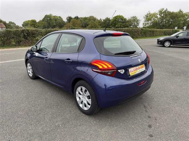 Peugeot 208 image 3
