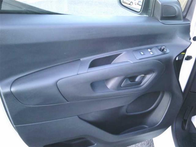 Peugeot Partner image 4