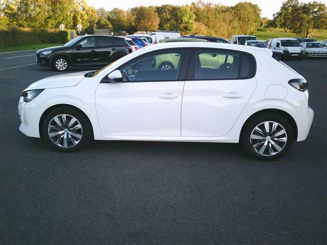 Peugeot 208 image 9
