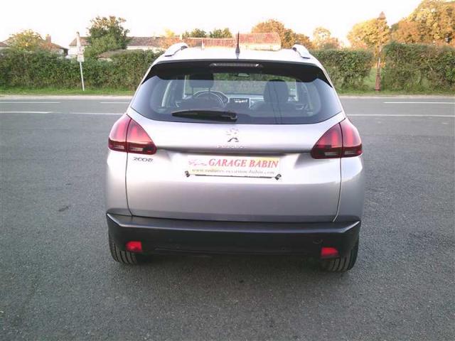 Peugeot 2008 image 3