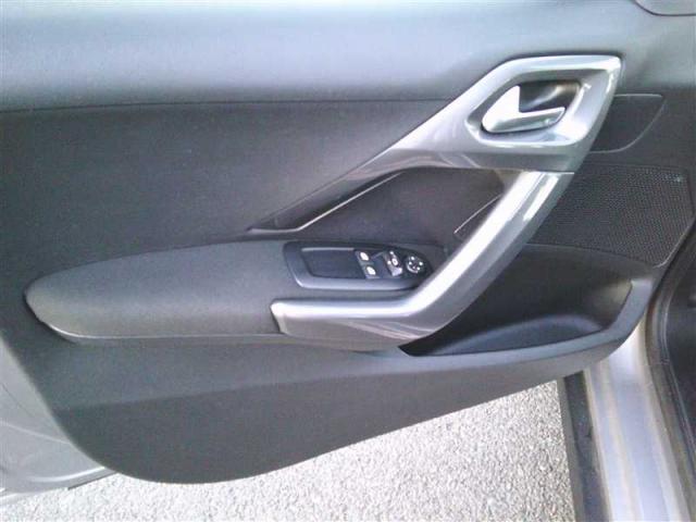 Peugeot 2008 image 9