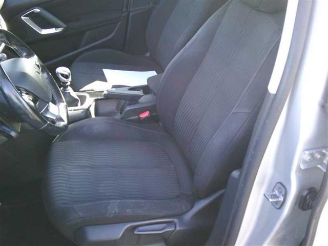 Peugeot 308 image 5