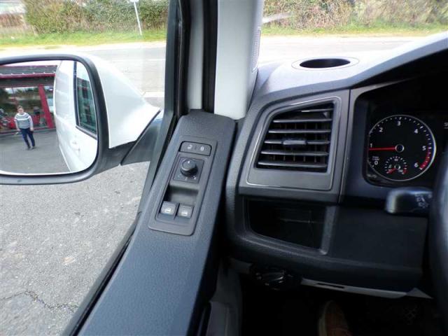 Volkswagen Transporter image 5