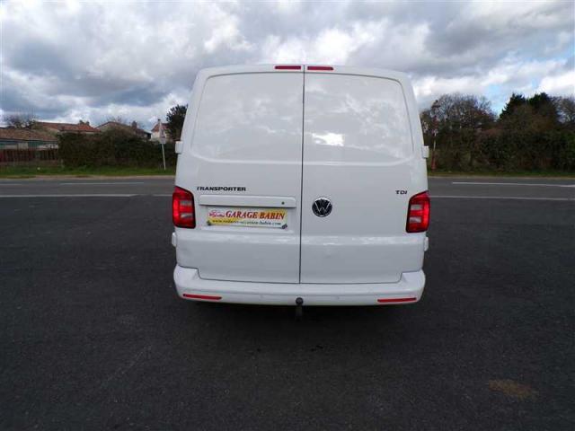 Volkswagen Transporter image 6