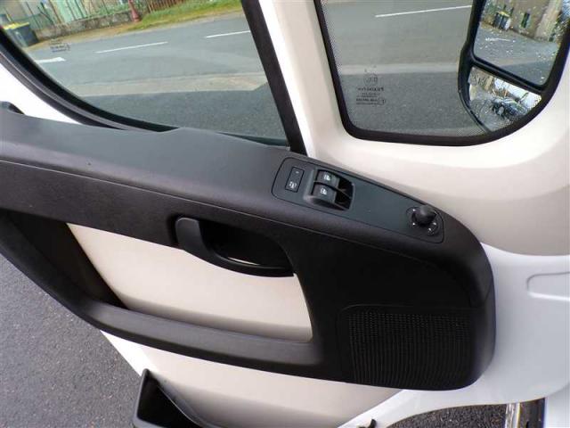 Peugeot Boxer image 6