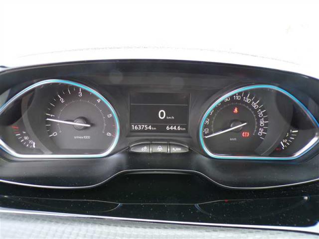 Peugeot 2008 image 5