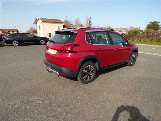 Peugeot 2008 image 2