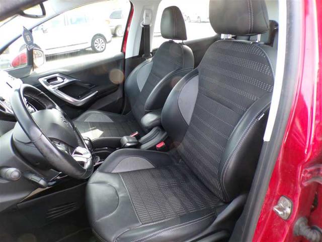 Peugeot 2008 image 1