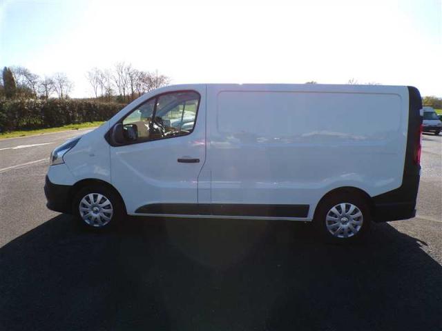 Renault Trafic image 8
