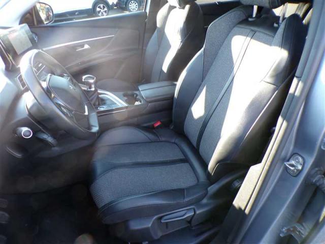 Peugeot 5008 image 9