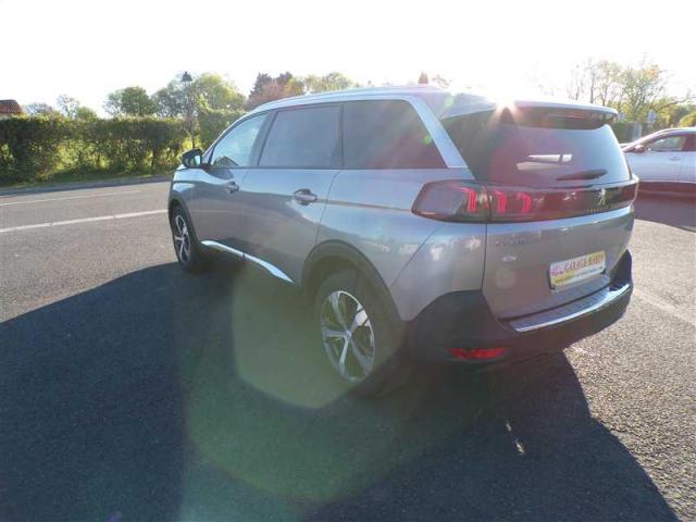 Peugeot 5008 image 2