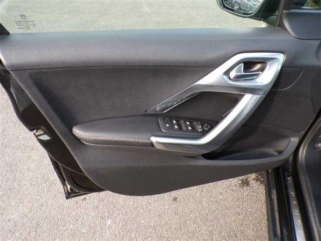 Peugeot 2008 image 7