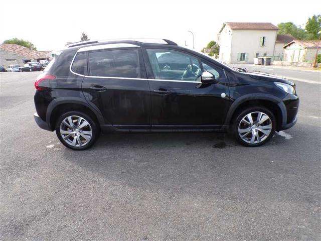 Peugeot 2008 image 3