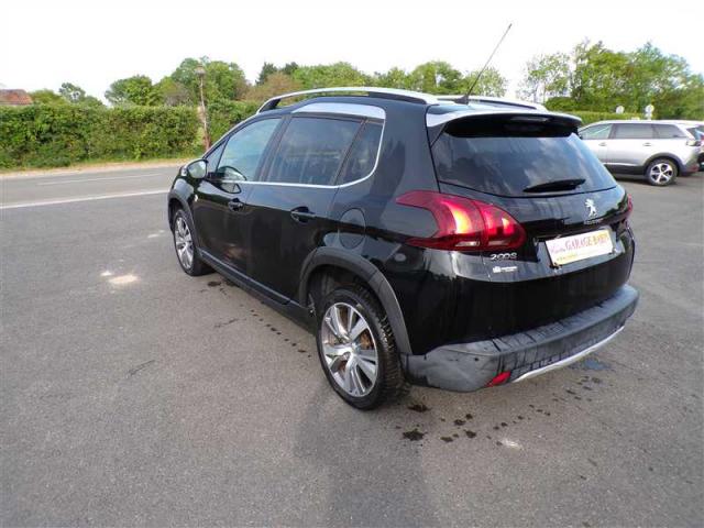 Peugeot 2008 image 2