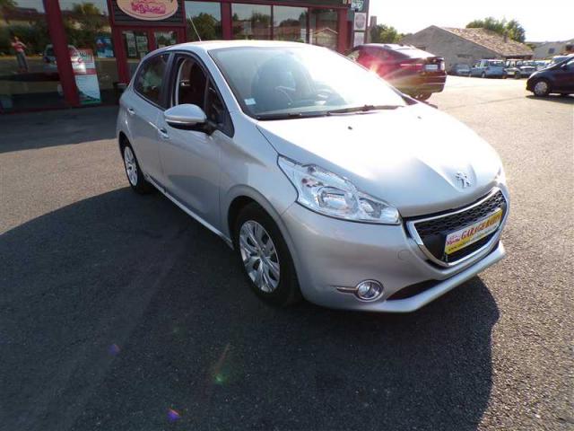 Peugeot 208 image 2