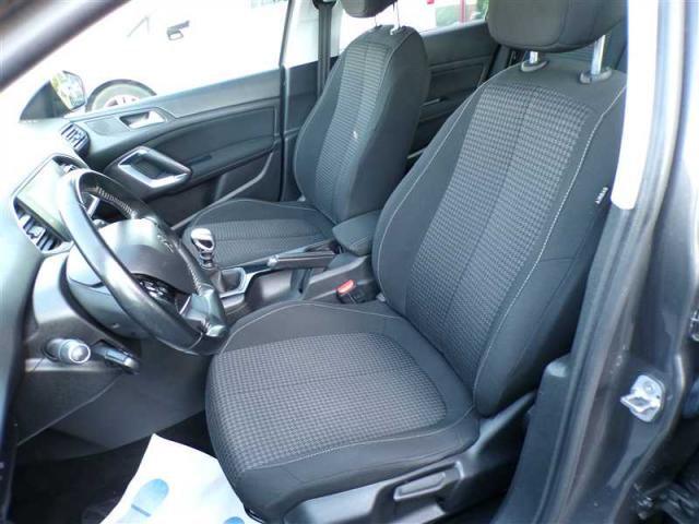 Peugeot 308 image 3