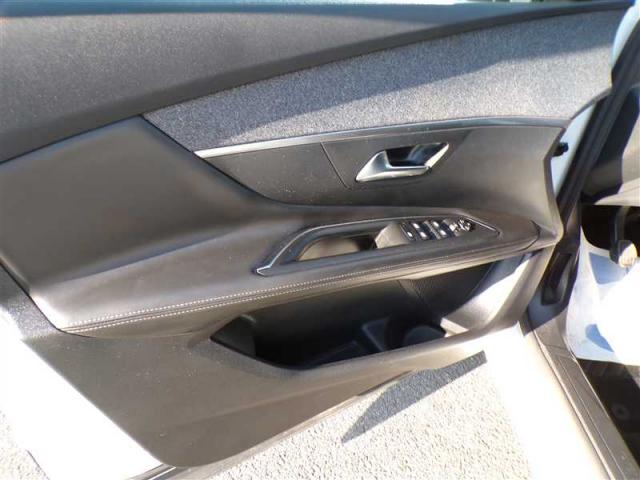 Peugeot 3008 image 7