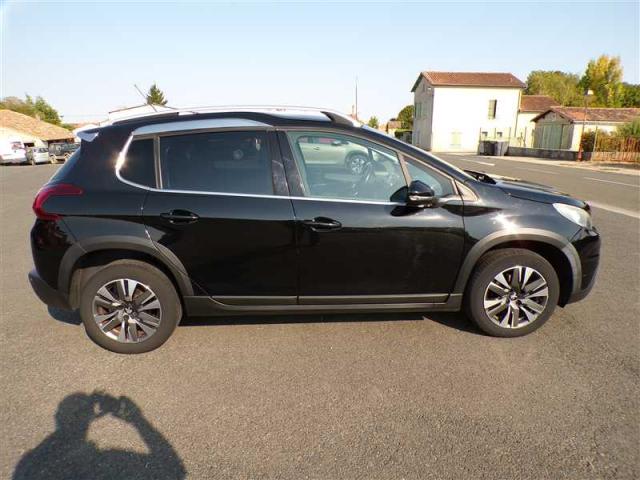 Peugeot 2008 image 3