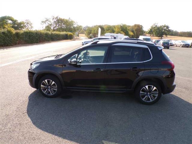 Peugeot 2008 image 2