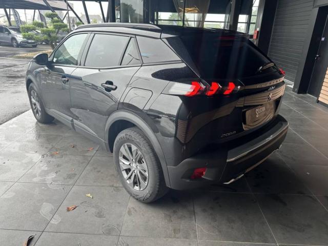 Peugeot 2008 image 2