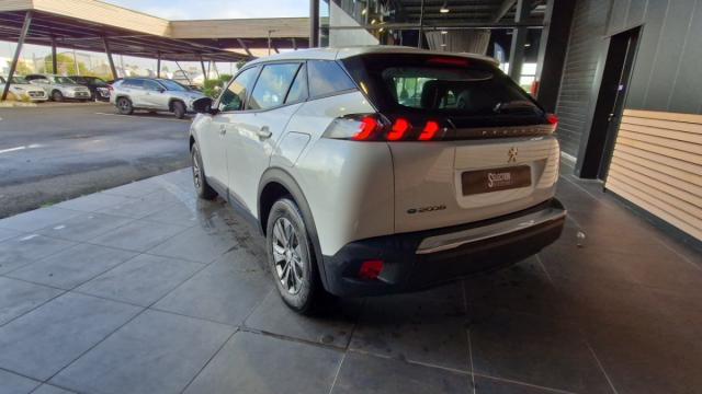 Peugeot 2008 image 6