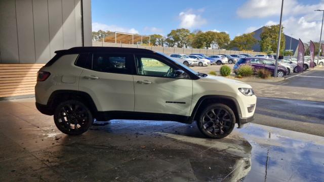 Jeep Compass image 2