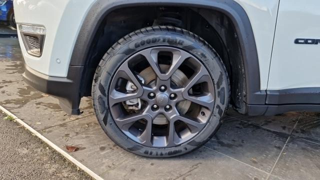 Jeep Compass image 6