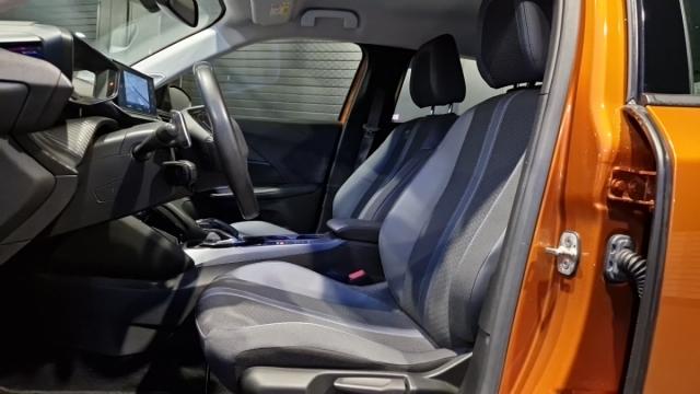 Peugeot 2008 image 6