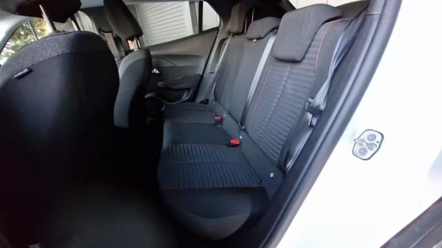 Peugeot 2008 image 7