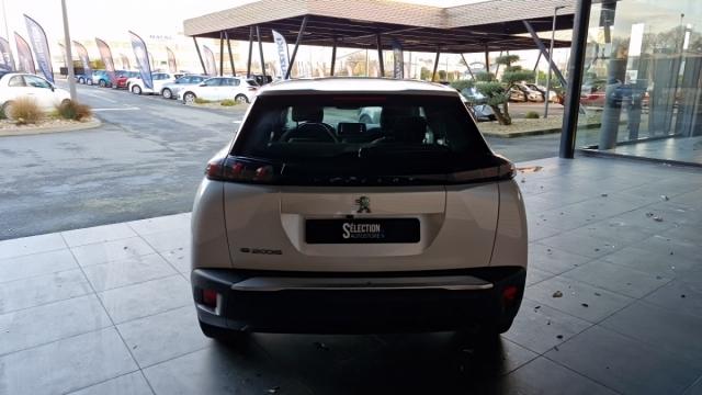 Peugeot 2008 image 2