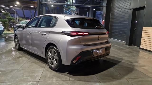 Peugeot 308 image 2