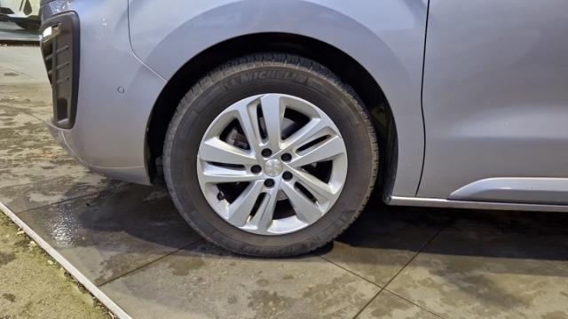 Peugeot Expert image 8