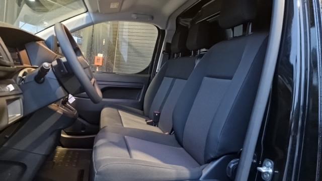 Opel Vivaro image 7